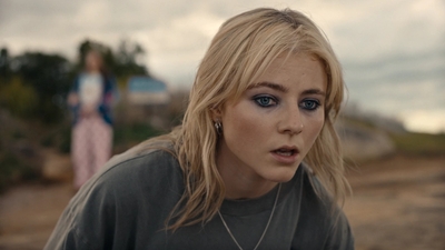 Totally_Completely_Fine_S01E03_mkv0084.jpg