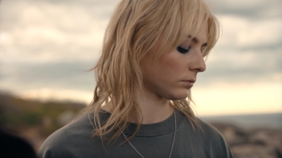 Totally_Completely_Fine_S01E03_mkv0182.jpg
