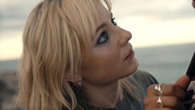 Totally_Completely_Fine_S01E03_mkv0215.jpg