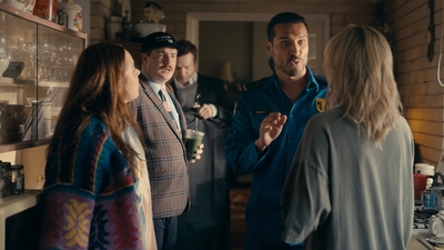 Totally_Completely_Fine_S01E03_mkv0542.jpg