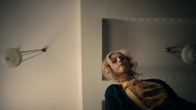 Totally_Completely_Fine_S01E03_mkv1219.jpg