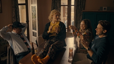 Totally_Completely_Fine_S01E03_mkv1342.jpg