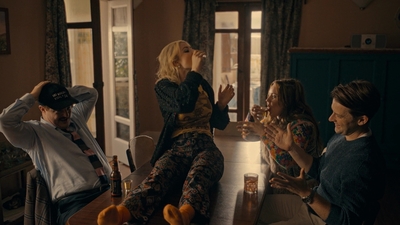 Totally_Completely_Fine_S01E03_mkv1344.jpg