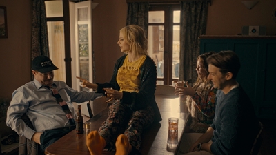 Totally_Completely_Fine_S01E03_mkv1347.jpg