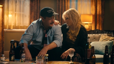 Totally_Completely_Fine_S01E03_mkv1917.jpg