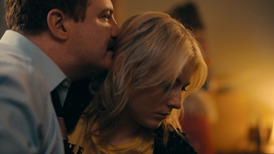 Totally_Completely_Fine_S01E03_mkv1968.jpg