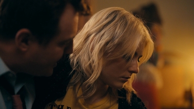 Totally_Completely_Fine_S01E03_mkv1970.jpg