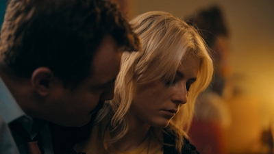 Totally_Completely_Fine_S01E03_mkv1971.jpg