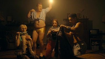 Totally_Completely_Fine_S01E03_mkv2132.jpg