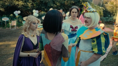 Totally_Completely_Fine_S01E06_mkv4120.jpg